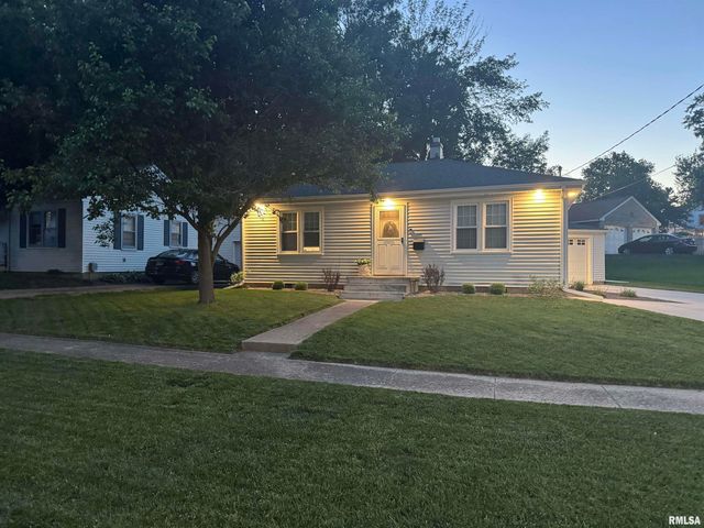 601 SPRING Street, Washington, IL 61571