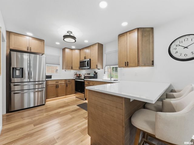 601 SPRING Street, Washington, IL 61571