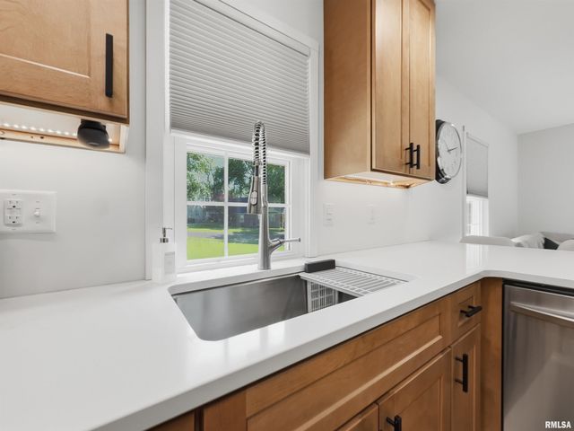 601 SPRING Street, Washington, IL 61571