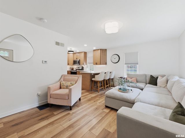 601 SPRING Street, Washington, IL 61571