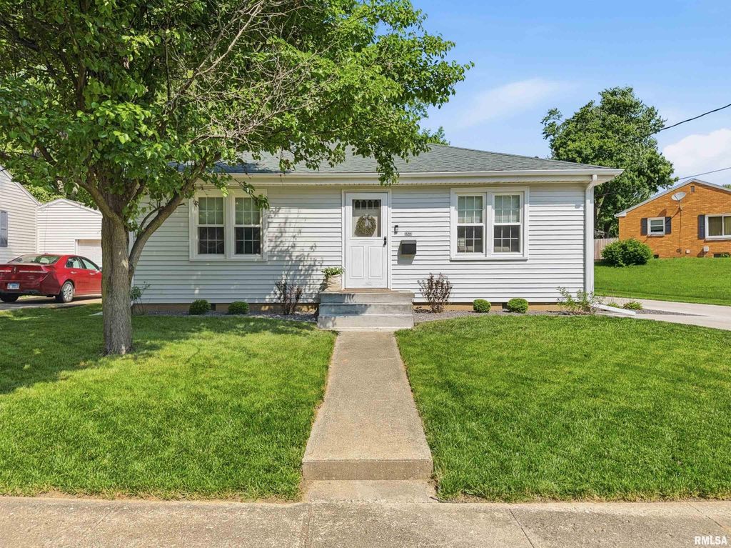 601 SPRING Street, Washington, IL 61571
