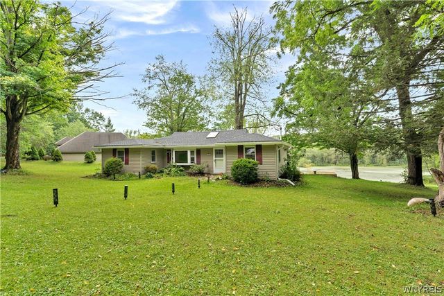 6374 Hunters Creek Road, Wales, NY 14139