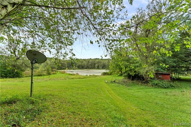 6374 Hunters Creek Road, Wales, NY 14139