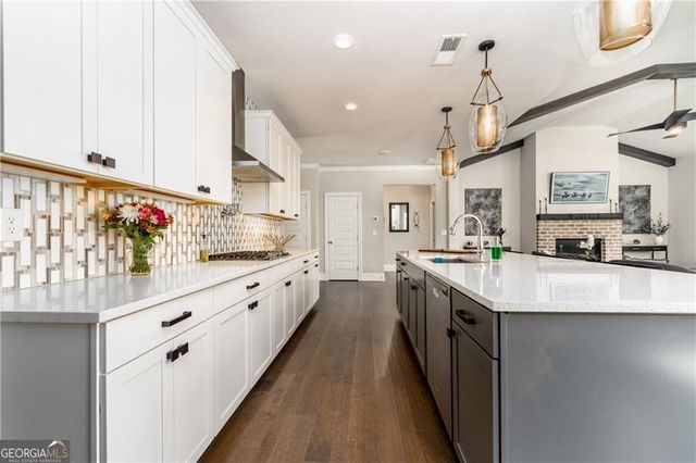 427 Parkbrook Way, Canton, GA 30114