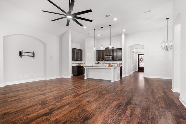 15033 Seventeen Lakes Boulevard, Fort Worth, TX 76262