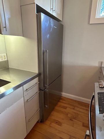 8 Conrad St 1, Boston, MA 02125