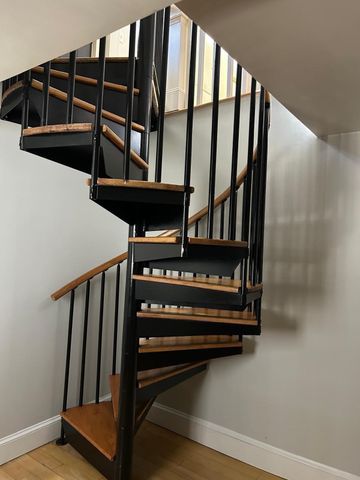 8 Conrad St 1, Boston, MA 02125