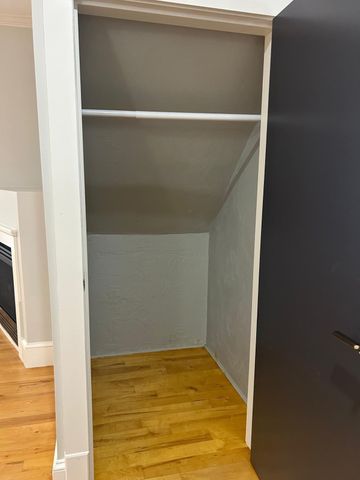 8 Conrad St 1, Boston, MA 02125