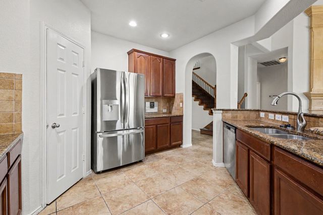 412 Flowering Plum Lane, Fort Worth, TX 76140