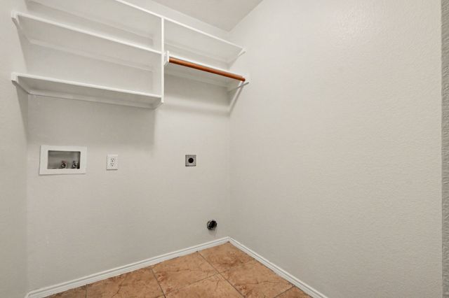 412 Flowering Plum Lane, Fort Worth, TX 76140