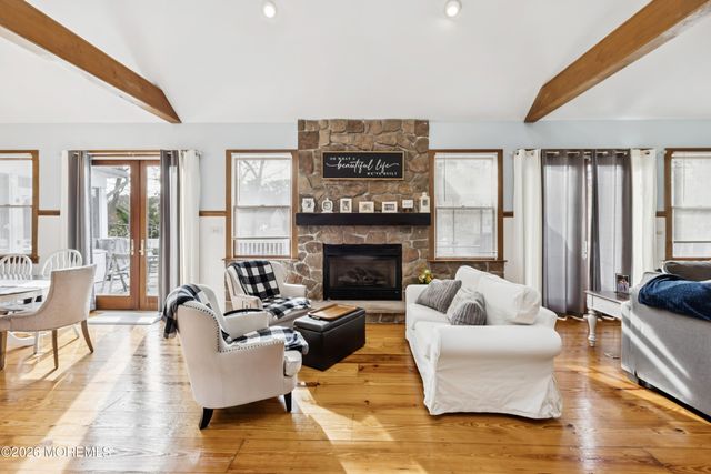 12 Pinewood Drive, Little Egg Harbor, NJ 08087