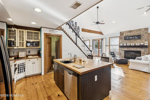 12 Pinewood Drive, Little Egg Harbor, NJ 08087