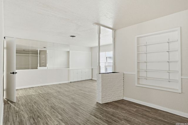 466 Sandalwood, San Antonio, TX 78216