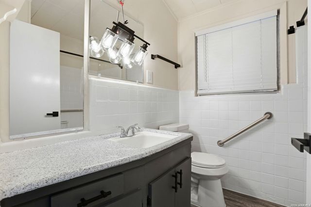 466 Sandalwood, San Antonio, TX 78216