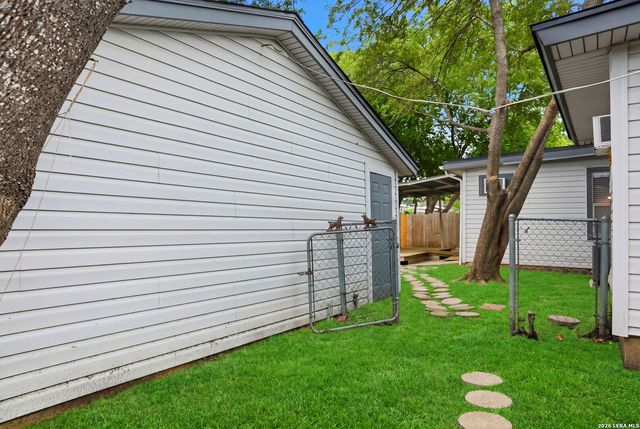 466 Sandalwood, San Antonio, TX 78216