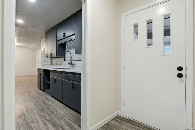 466 Sandalwood, San Antonio, TX 78216