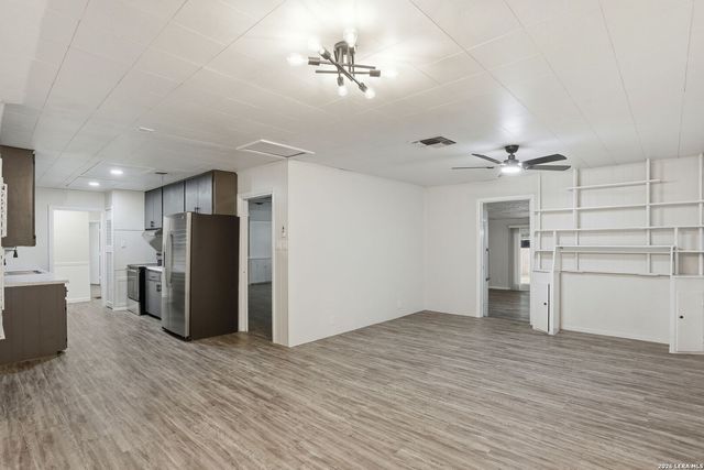 466 Sandalwood, San Antonio, TX 78216