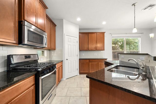 1401 Little Elm TRL 203, Cedar Park, TX 78613