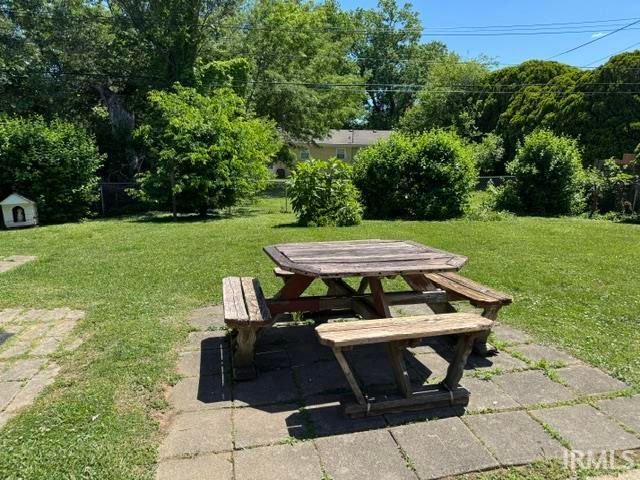 1424 Continental Drive, Evansville, IN 47715