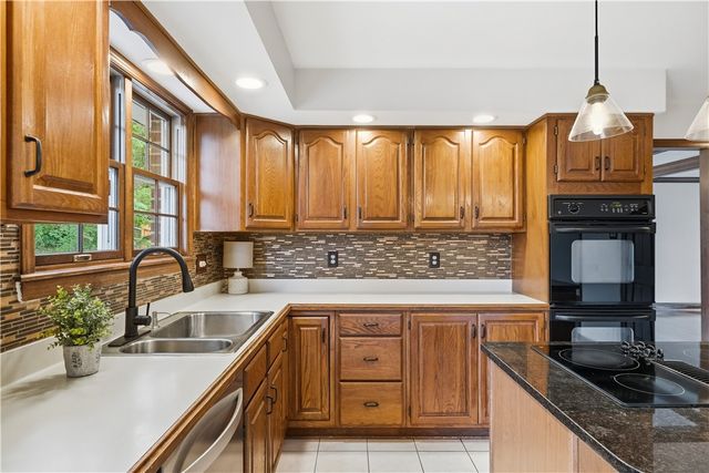 2450 Dogwood Drive, Franklin Park, PA 15090