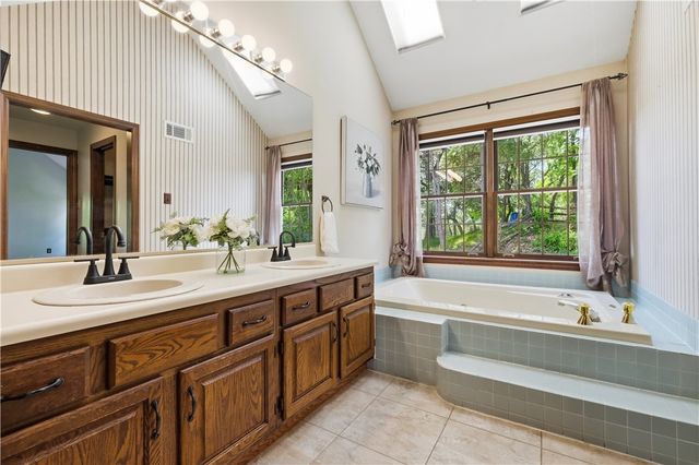 2450 Dogwood Drive, Franklin Park, PA 15090