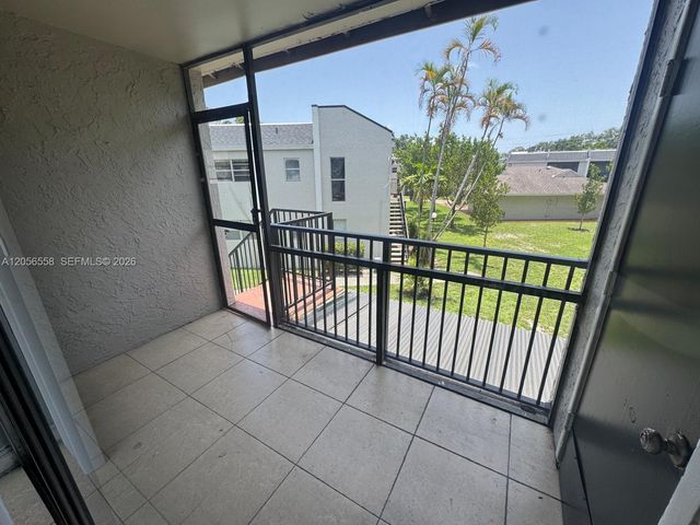 4519 Treehouse Ln H, Tamarac, FL 33319