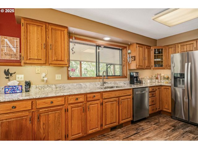 11046 Winstanley Dr Se, Lyons, OR 97358