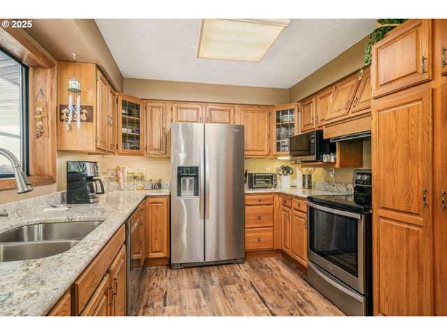 11046 Winstanley Dr Se, Lyons, OR 97358