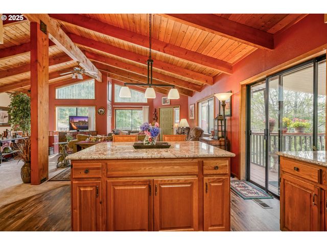 11046 Winstanley Dr Se, Lyons, OR 97358