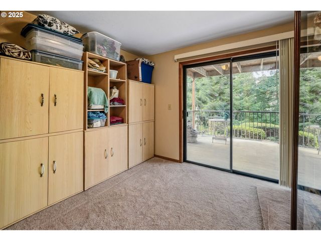 11046 Winstanley Dr Se, Lyons, OR 97358