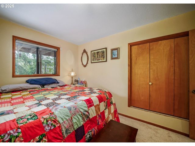 11046 Winstanley Dr Se, Lyons, OR 97358