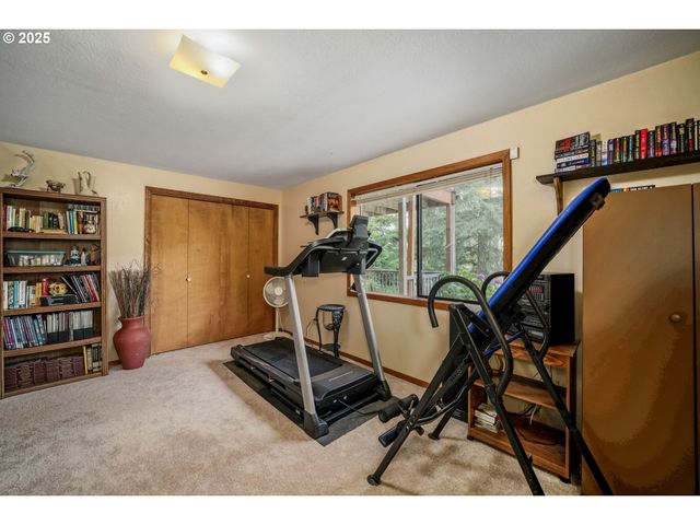 11046 Winstanley Dr Se, Lyons, OR 97358