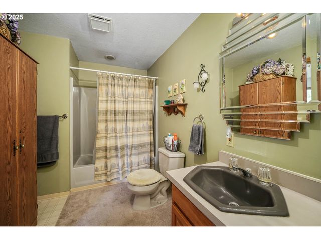 11046 Winstanley Dr Se, Lyons, OR 97358