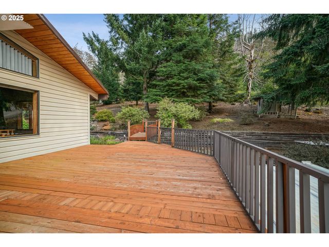 11046 Winstanley Dr Se, Lyons, OR 97358