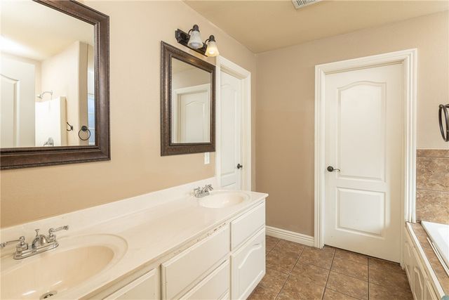 443 E Buckboard Road, West Fork, AR 72774