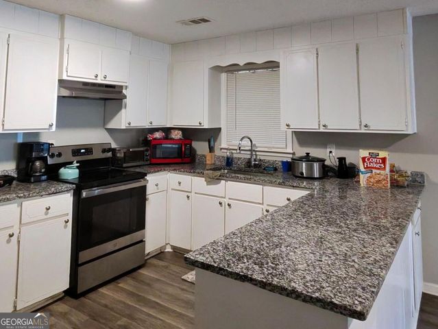 210 Bazemore Circle, Warner Robins, GA 31093