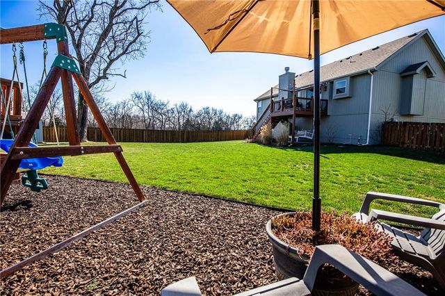 19934 W 221st Street, Spring Hill, KS 66083