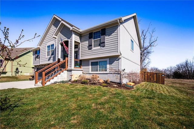 19934 W 221st Street, Spring Hill, KS 66083