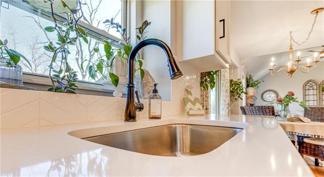 19934 W 221st Street, Spring Hill, KS 66083