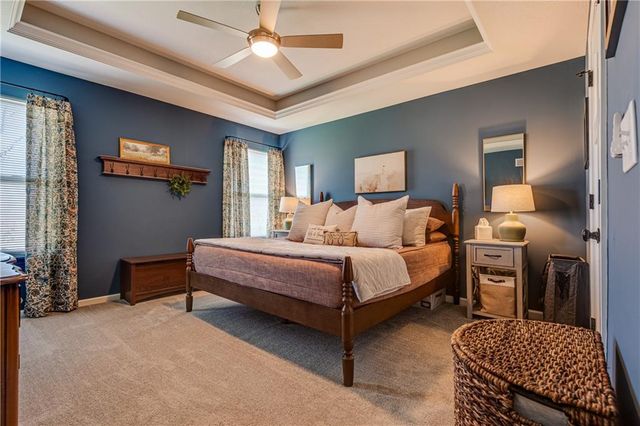 19934 W 221st Street, Spring Hill, KS 66083