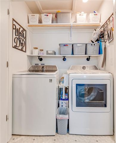 19934 W 221st Street, Spring Hill, KS 66083