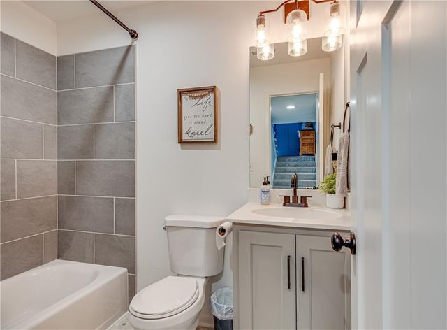 19934 W 221st Street, Spring Hill, KS 66083