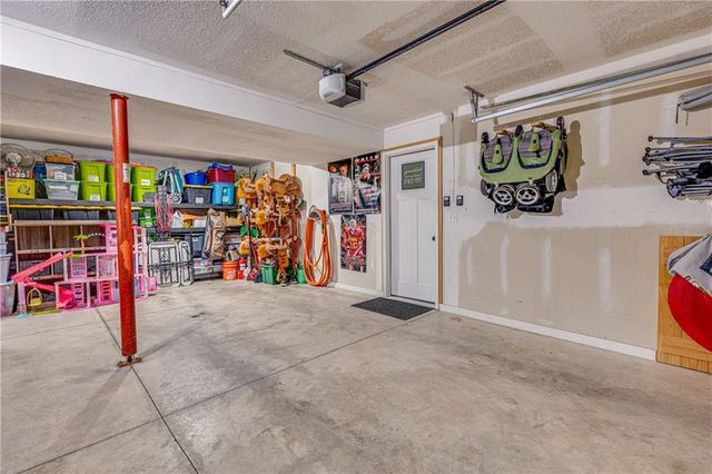 19934 W 221st Street, Spring Hill, KS 66083