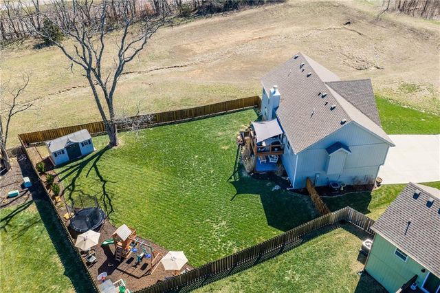 19934 W 221st Street, Spring Hill, KS 66083