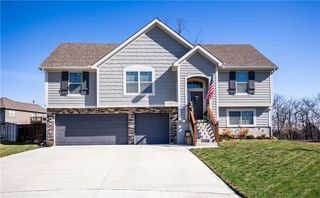 19934 W 221st Street, Spring Hill, KS 66083