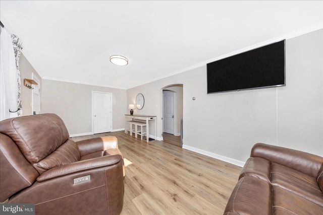 11863 WOLFSVILLE RD, Smithsburg, MD 21783