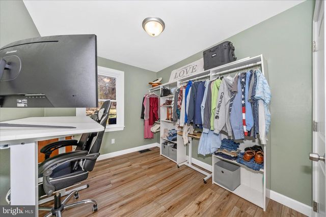 11863 WOLFSVILLE RD, Smithsburg, MD 21783