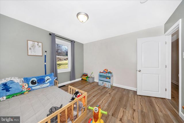 11863 WOLFSVILLE RD, Smithsburg, MD 21783