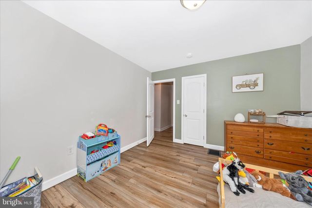 11863 WOLFSVILLE RD, Smithsburg, MD 21783