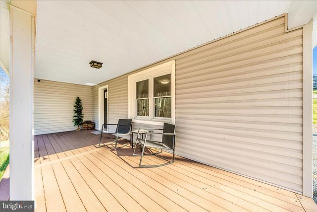 11863 WOLFSVILLE RD, Smithsburg, MD 21783